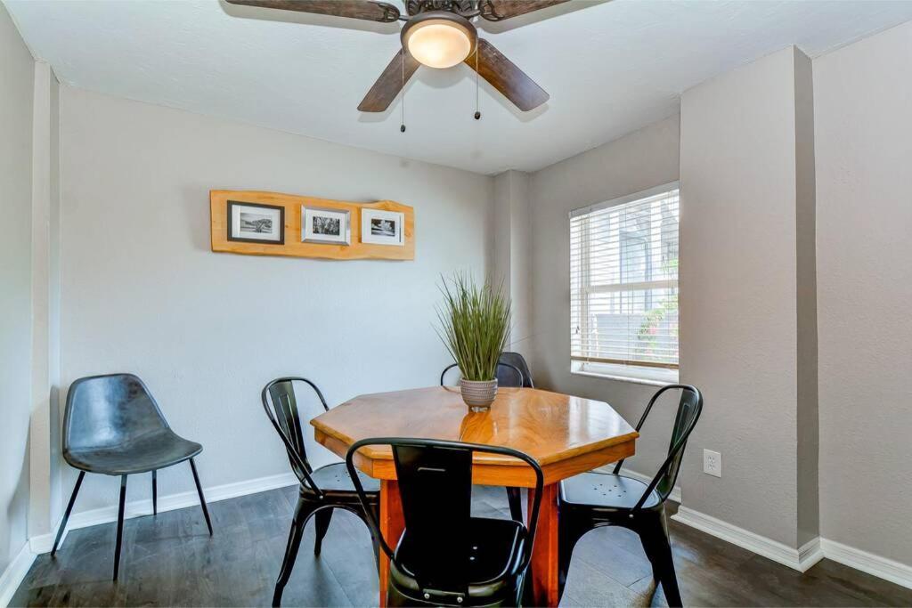 Driftwood Castle Urban Oasis With Firepit Near Convention Center And Amalie Arena, Room For 6 Tampa Exterior foto