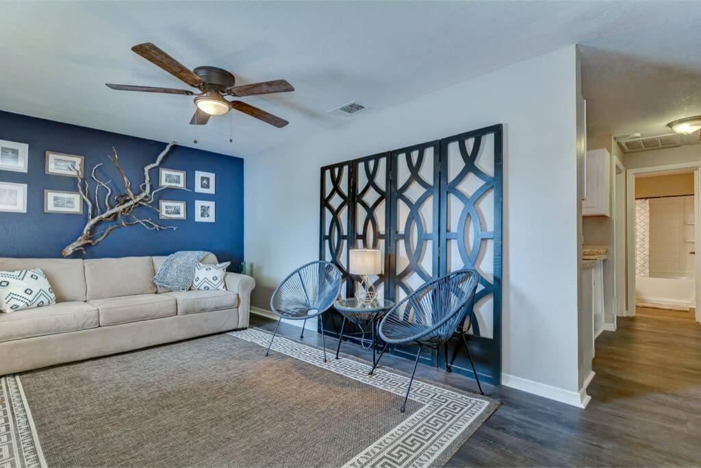 Driftwood Castle Urban Oasis With Firepit Near Convention Center And Amalie Arena, Room For 6 Tampa Exterior foto